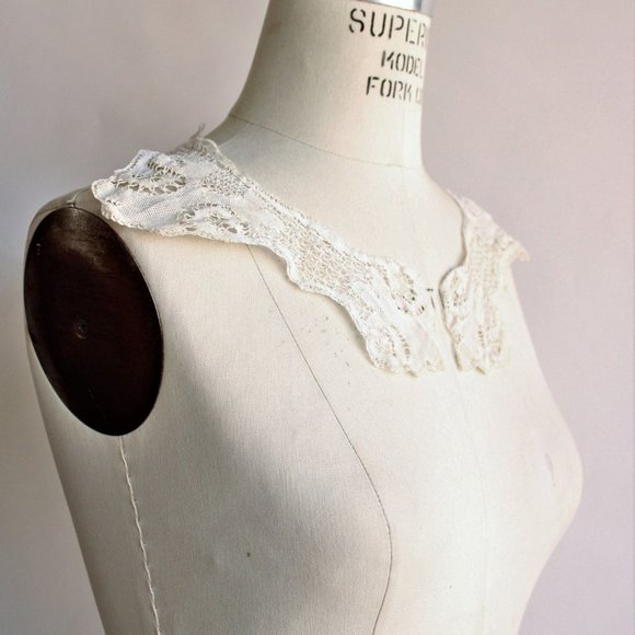 Vintage Antique 1900s Lace Collar, Ivory Detachable Blouse  or Dress Yoke - Picture 4 of 10
